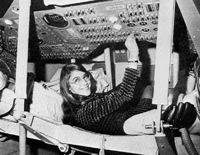 Margaret Hamilton trabajando en el Proyecto Apolo