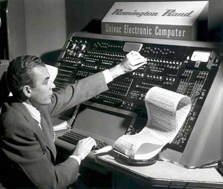 Operador trabajando sobre el Univac 1 (1955)